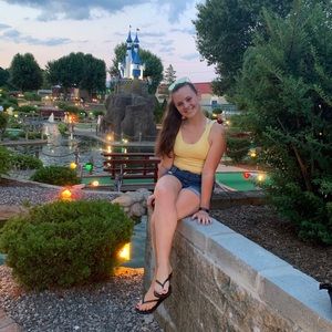 Meet your Posher, Emma